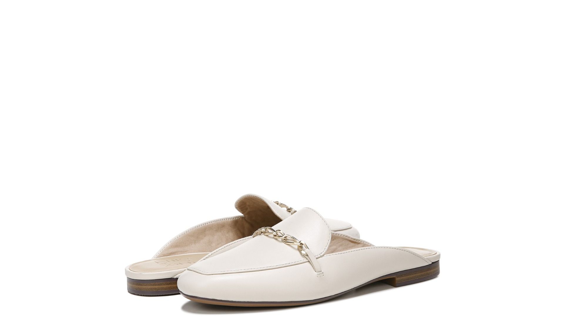 Emiline flat shop loafer naturalizer