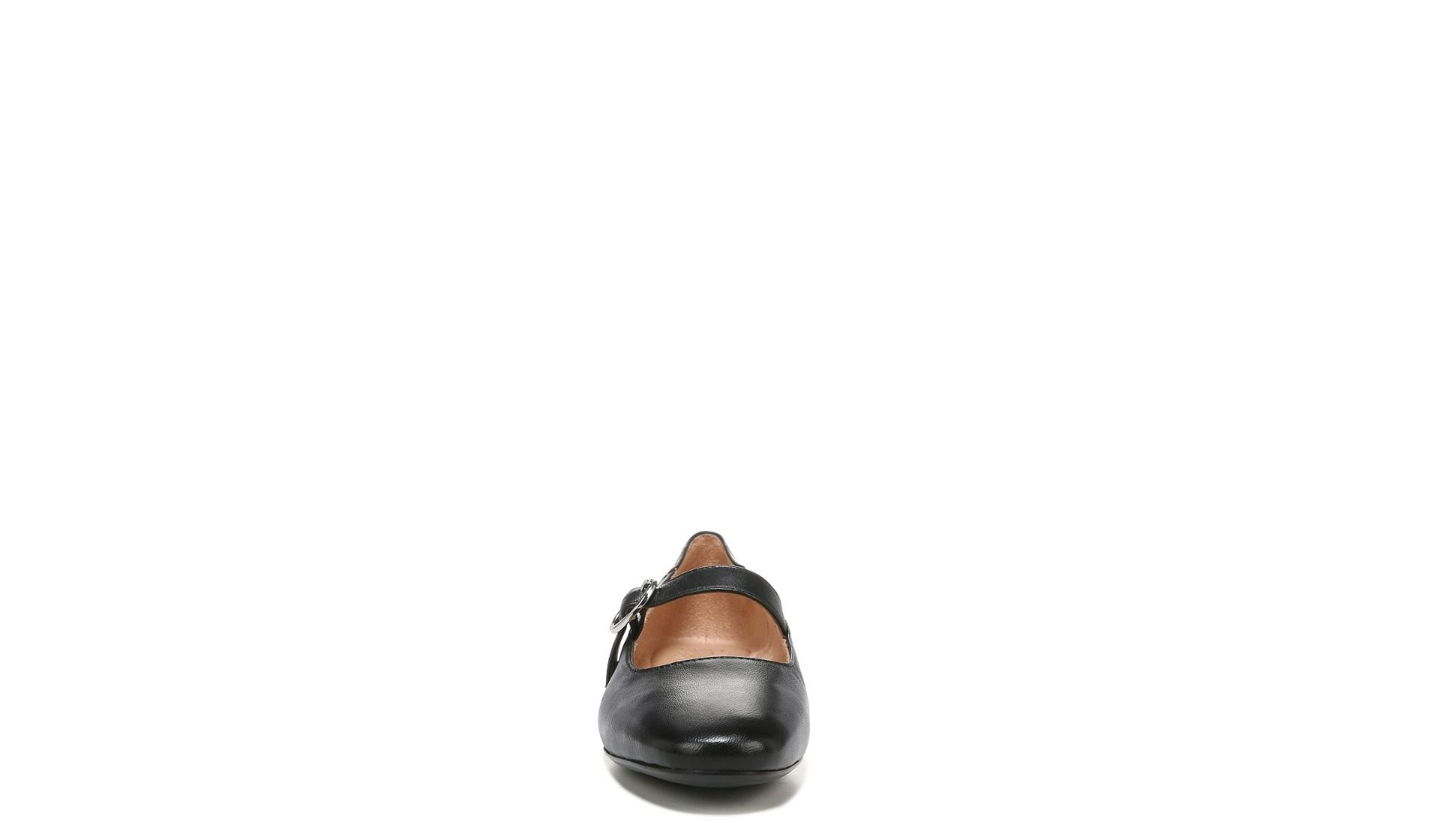 Kelly Mary Jane Flat